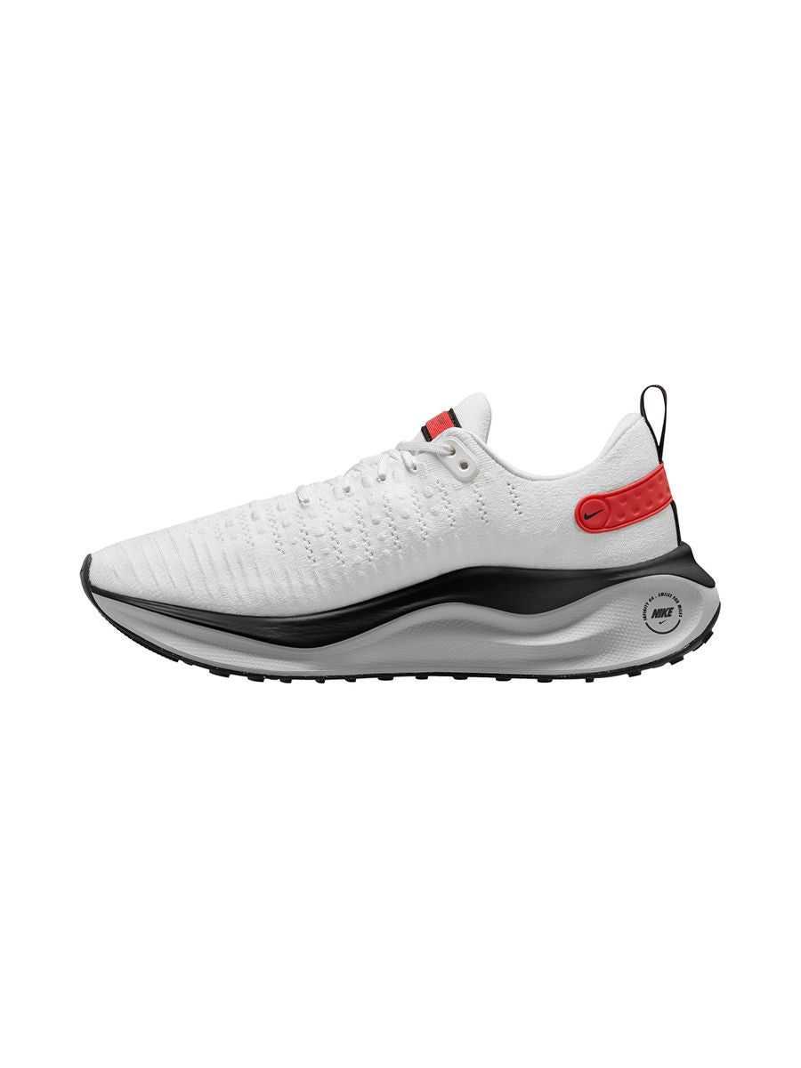 Nike sales react the1th