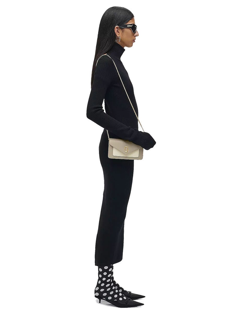 Marc jacobs chain wallet 2025