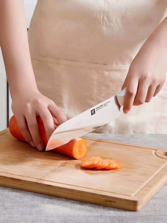 Save $457 on This Henckels Self-Sharpening Knife Set That 'Can Cut