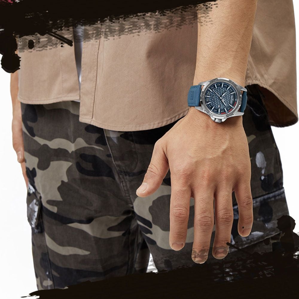 74.2 OFF on NAVIFORCE Dark Blue Watch NF8023 C