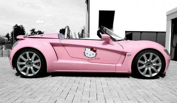 hello-kitty-pink-car