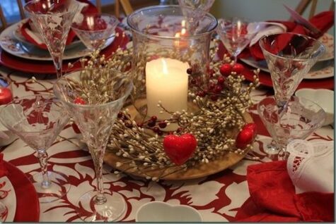 3 VALENTINE'S DAY CENTERPIECE WITH CANDLES