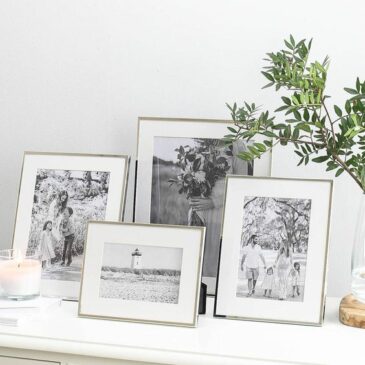5 PICTURE FRAMES