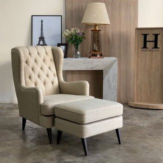 BROWN CENTRAL HOME FURNITURE&DECORATIVE WING CHAIR HONEY