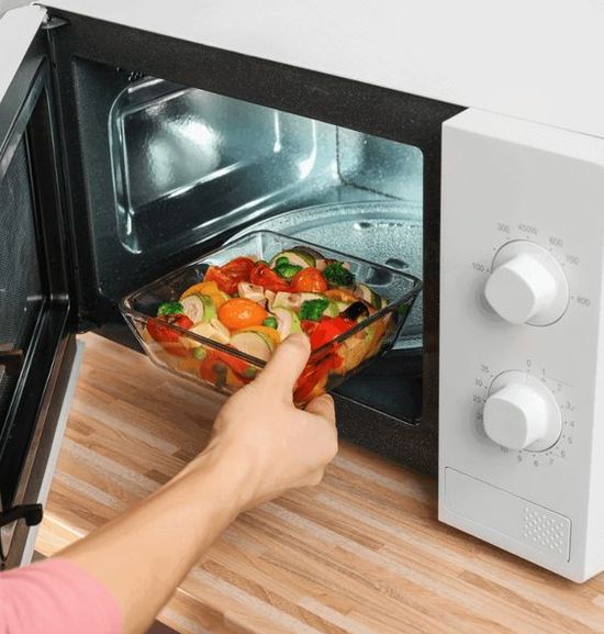 COOKING WITH MICROWAVE1