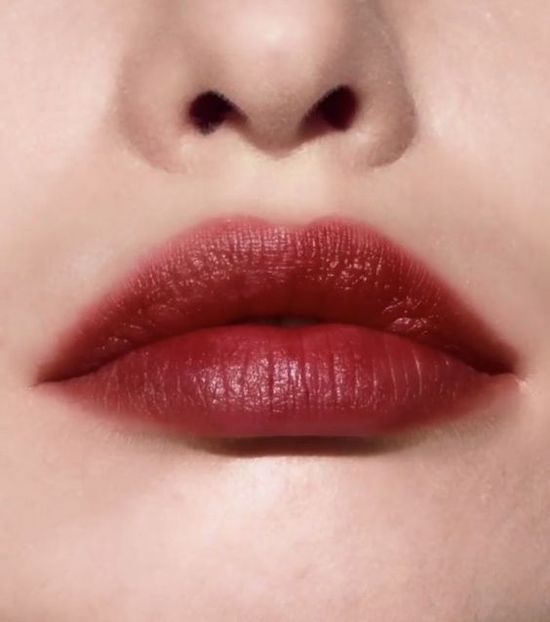LIP TREND 3 LIP STAINED