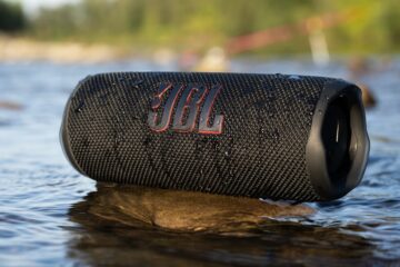 5000-thb-budget-bluetooth-speakers-for-songkran